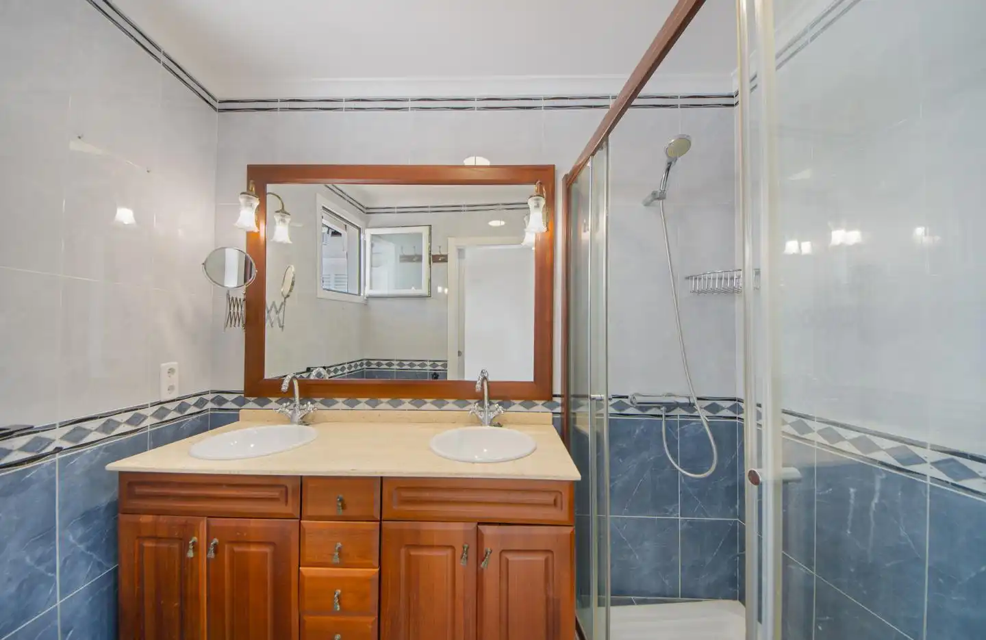 Baño de Dúplex en venta en Santa María del Camí con Aire acondicionado y Terraza