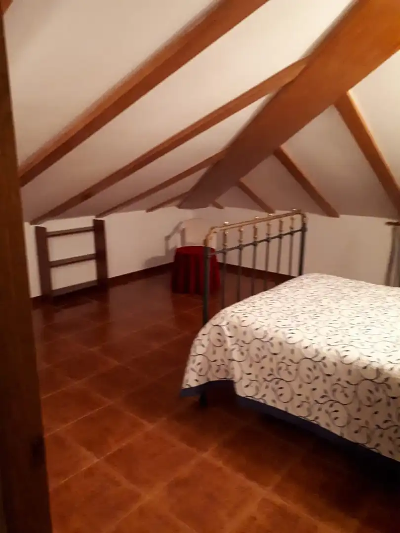 Dormitori de Finca rústica en venda en Sierro amb Aire condicionat, Jardí privat i Terrassa