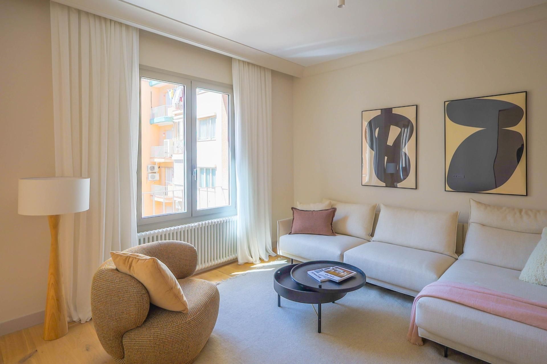 Sala de estar de Piso en venta en  Barcelona Capital con Aire acondicionado, Calefacción y Balcón