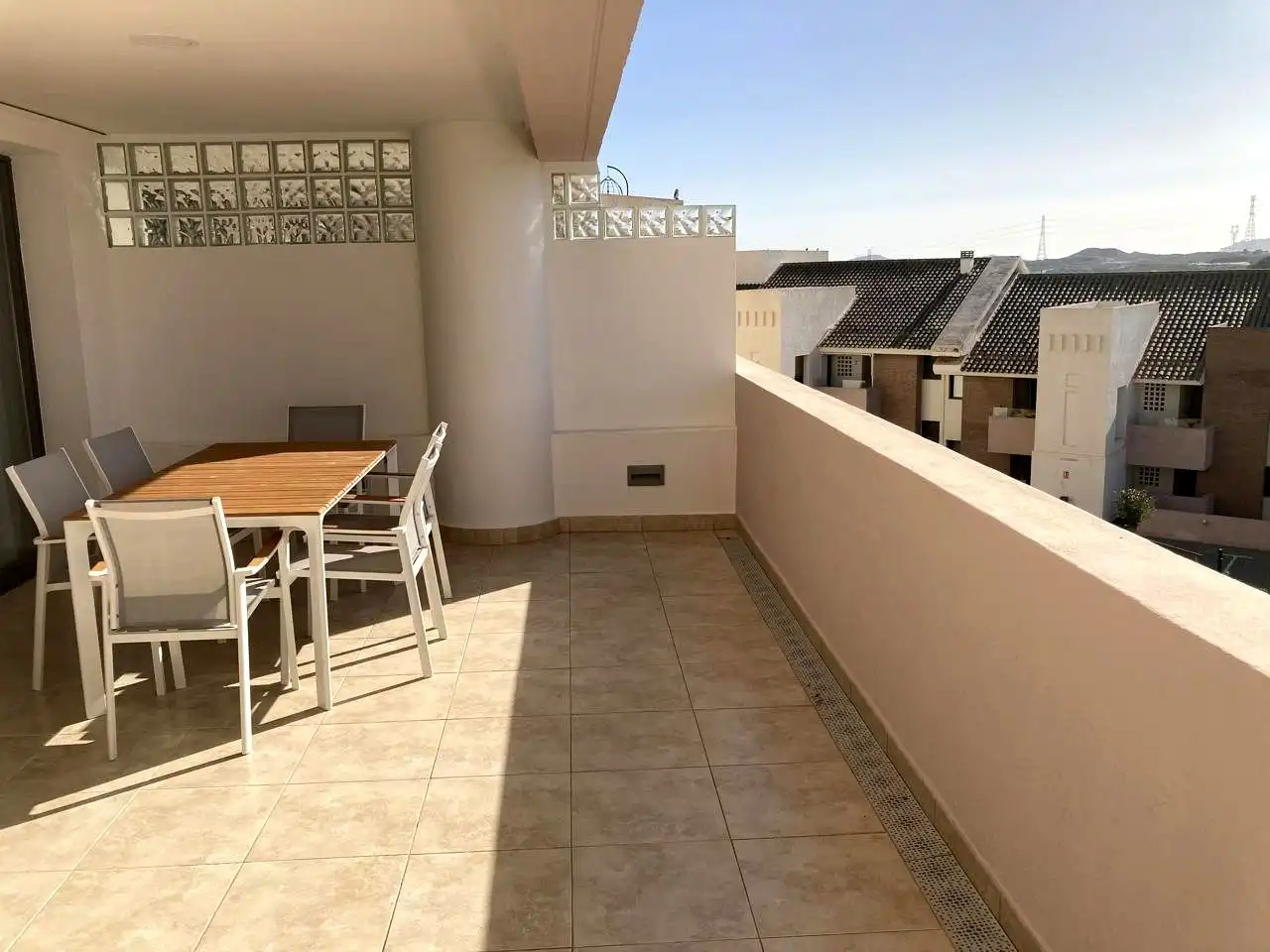 Wohnung zur Miete in Del Mulhacén, Golf Valle Este