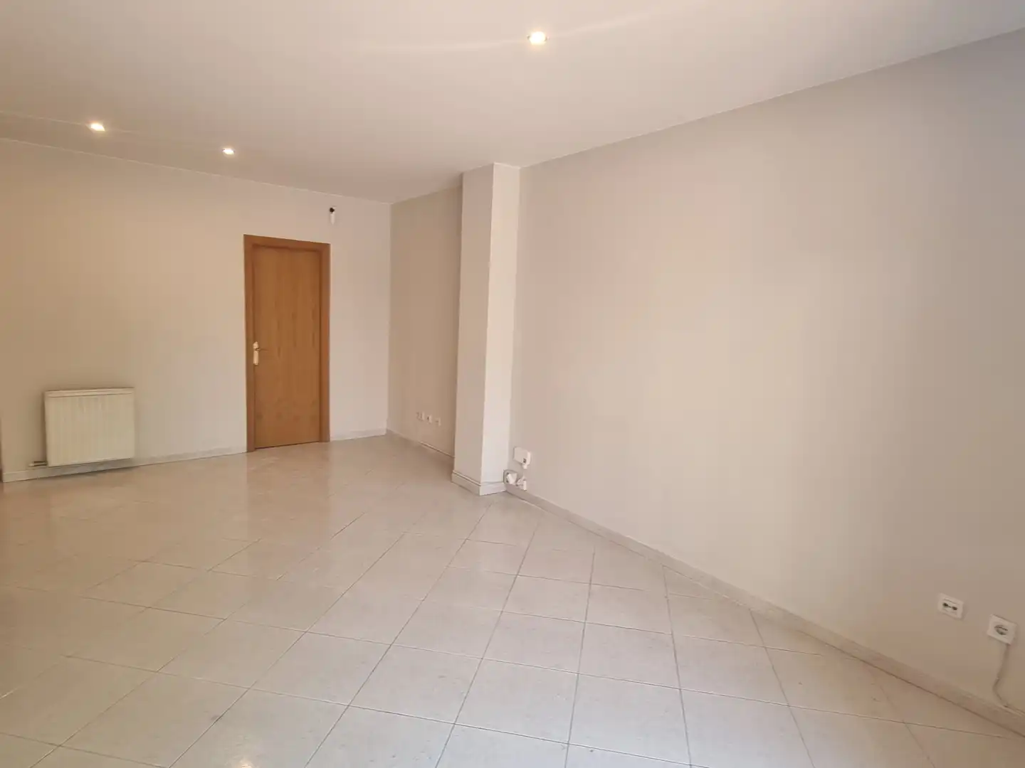 Piso en venta en Plaça Josep Irla i Bosch, 22, Eixample Sud – Migdia