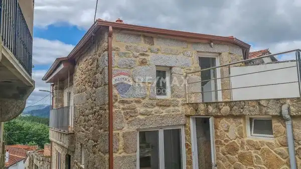 Exterior view of Houses for sale in Cenlle  with Private garden and Storage room