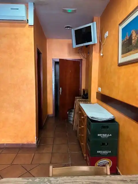 Local comercial en traspaso en Avenida Países Escandinavos 11, imagen 10