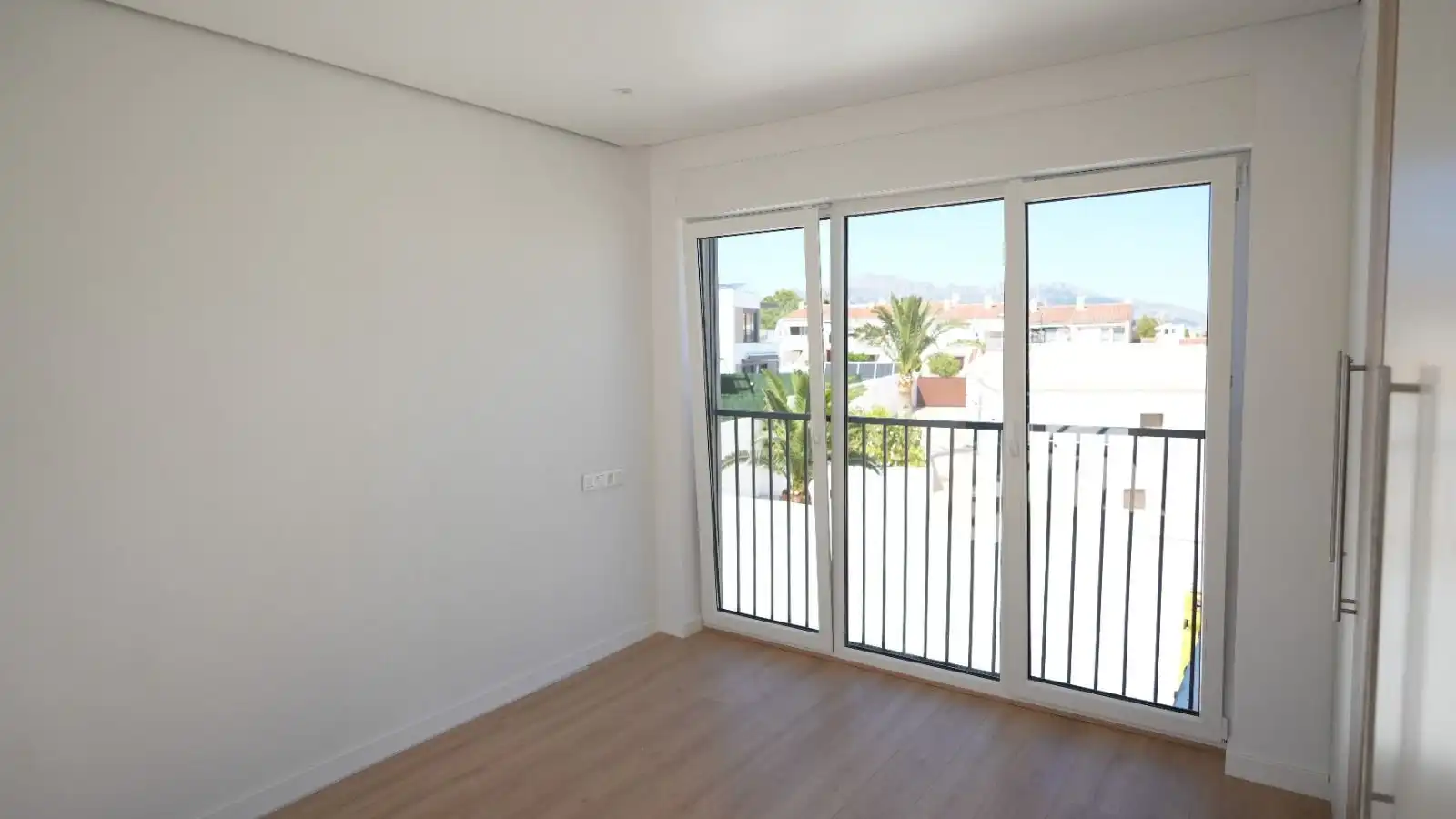 Dormitori de Casa o xalet en venda en La Nucia amb Aire condicionat, Jardí privat i Terrassa