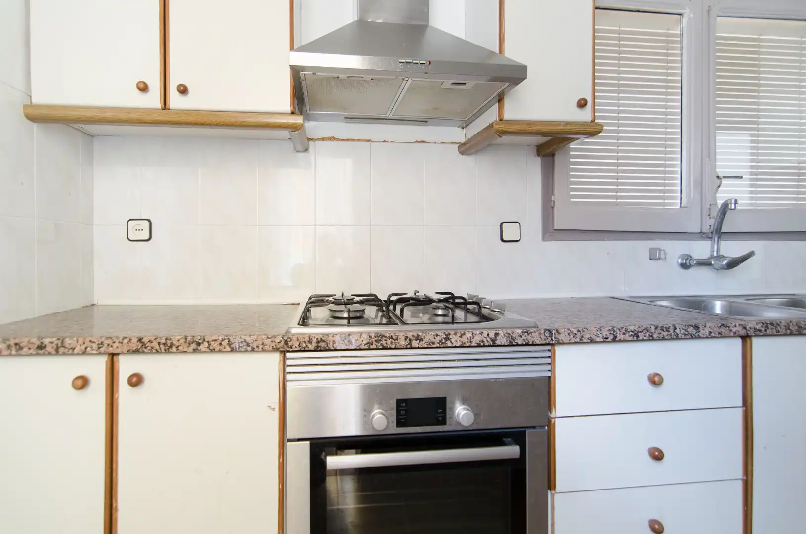 Cuina de Casa o xalet de lloguer en Navarcles amb Calefacció i Balcó