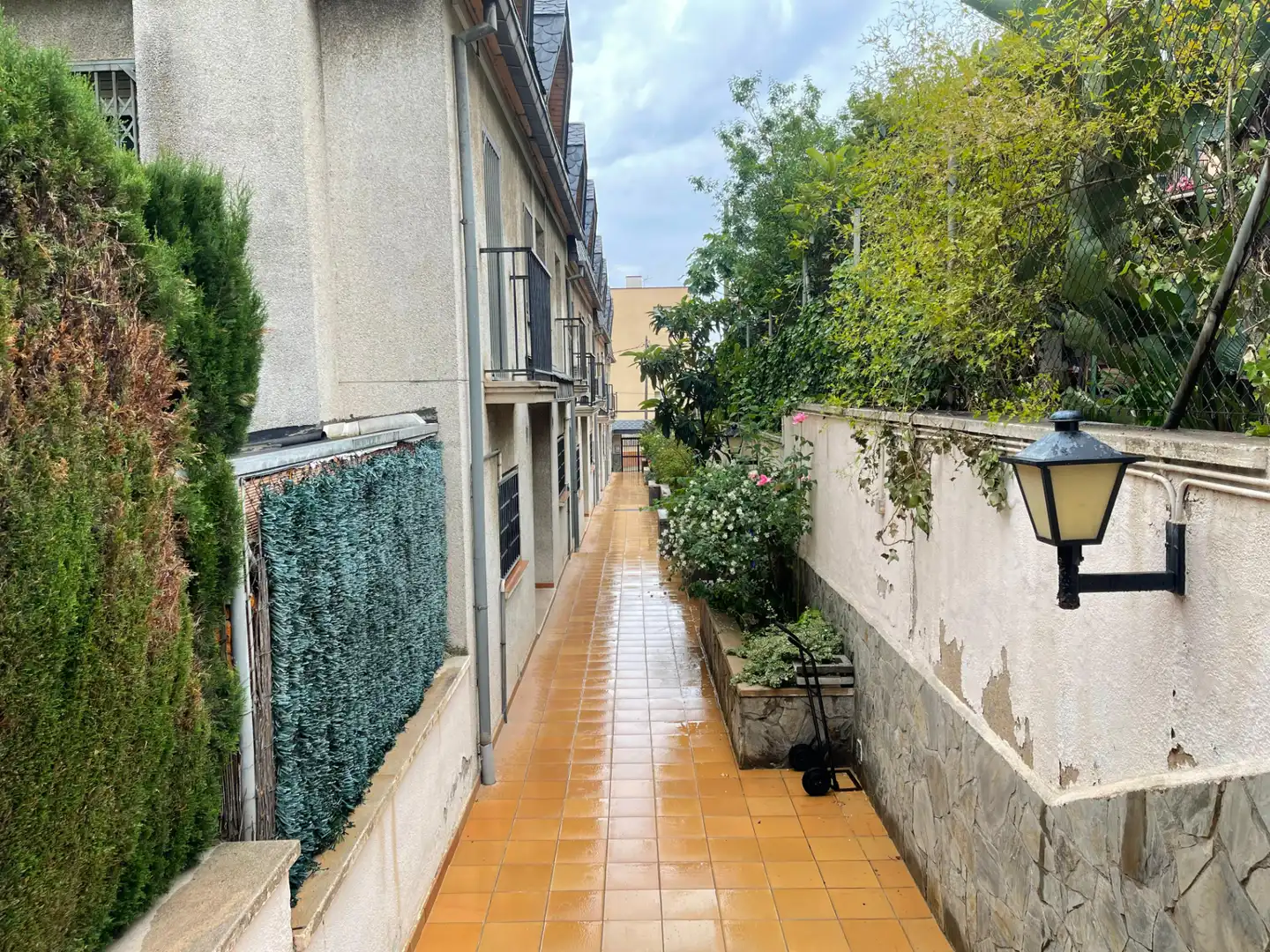Exterior view of Detached homes for sale in Santa Coloma de Gramenet  with Air Conditioner, Heating and Terrace