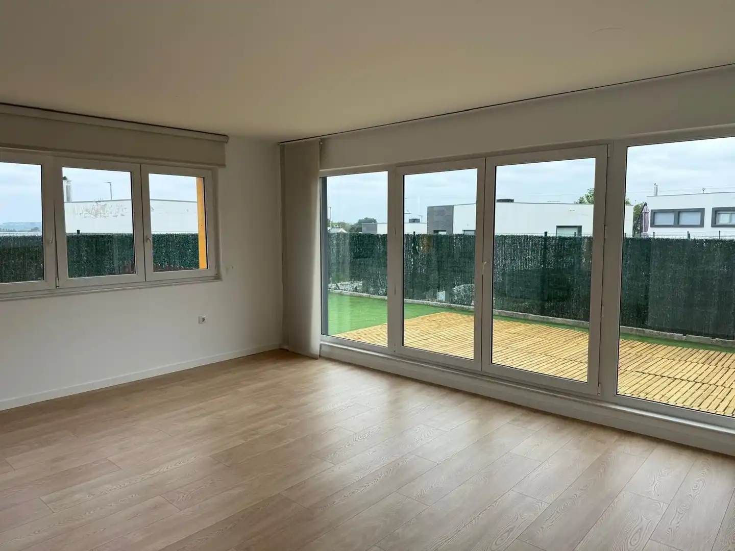 Sala de estar de Casa adosada en venta en Lugo con Calefacción y Jardín privado