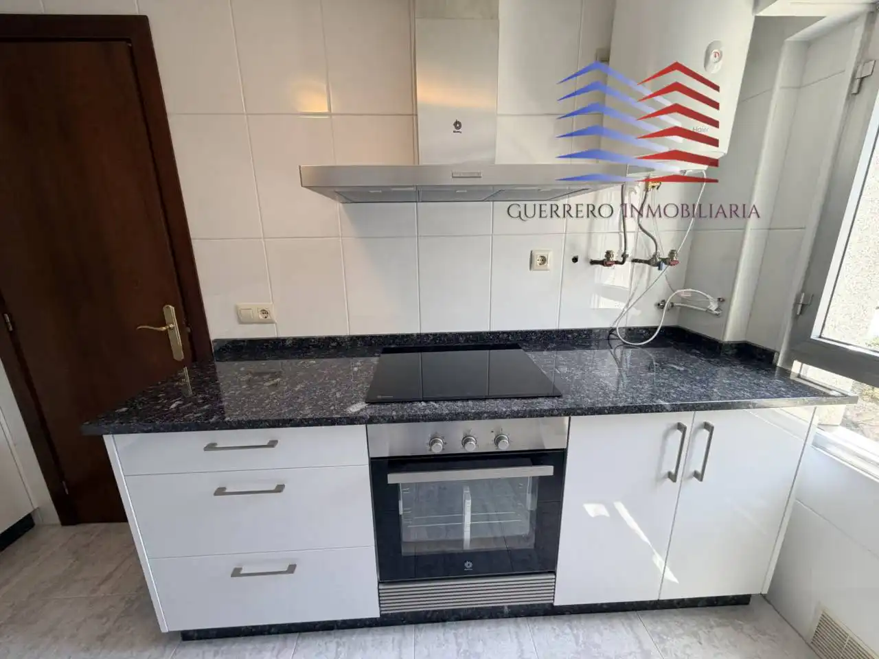 Cuina de Apartament de lloguer en Barbadás amb Calefacció, Parquet i Traster