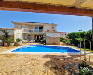 Piscina de Casa o xalet de lloguer en Santa Margalida amb Aire condicionat, Terrassa i Piscina