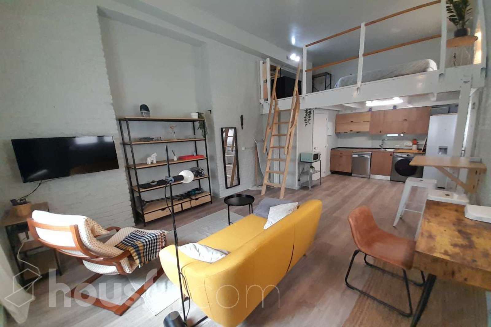 Sala d'estar de Estudi per a compartir en  Madrid Capital amb Aire condicionat i Terrassa