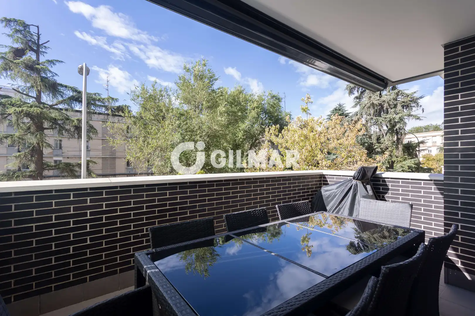Terraza de Piso en venta en Madrid con Calefacción, Trastero y Piscina