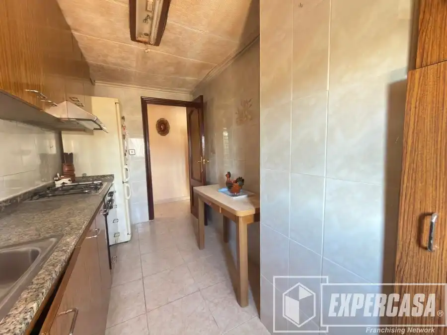 Kitchen of Flat for sale in Valencia  with Air Conditioner and Furnished