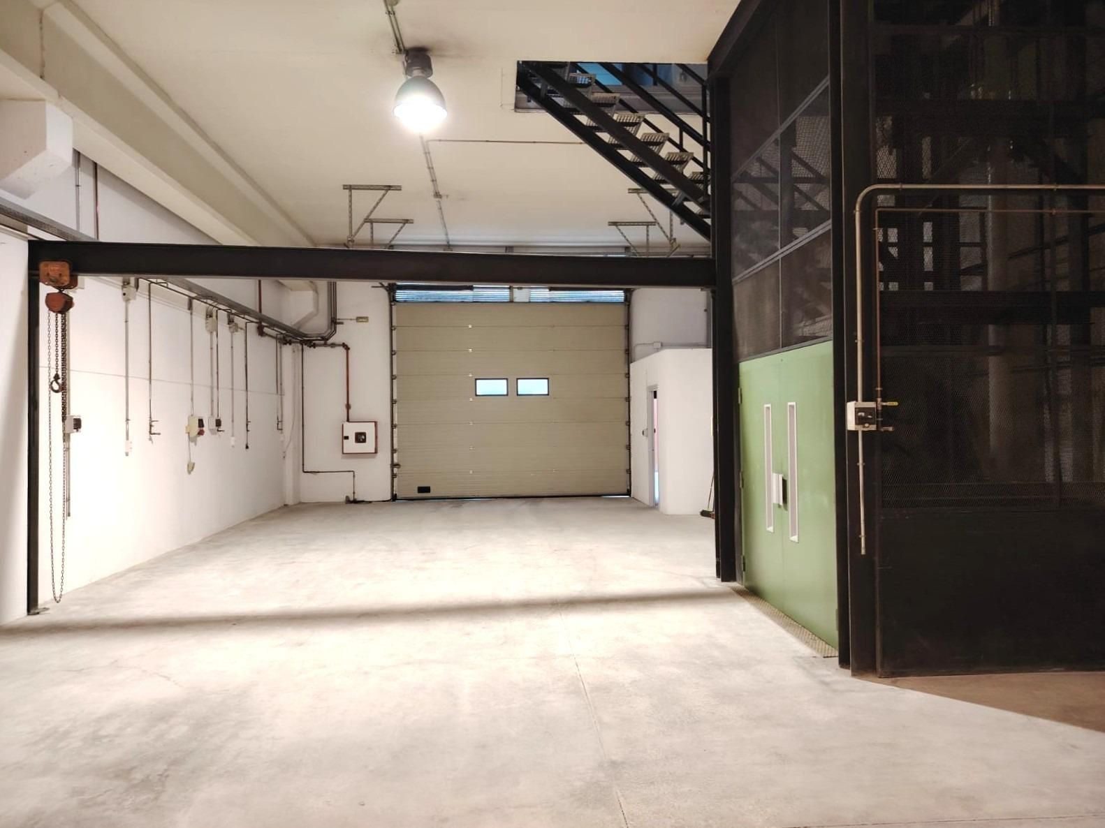 Nau industrial en venda en Terrassa