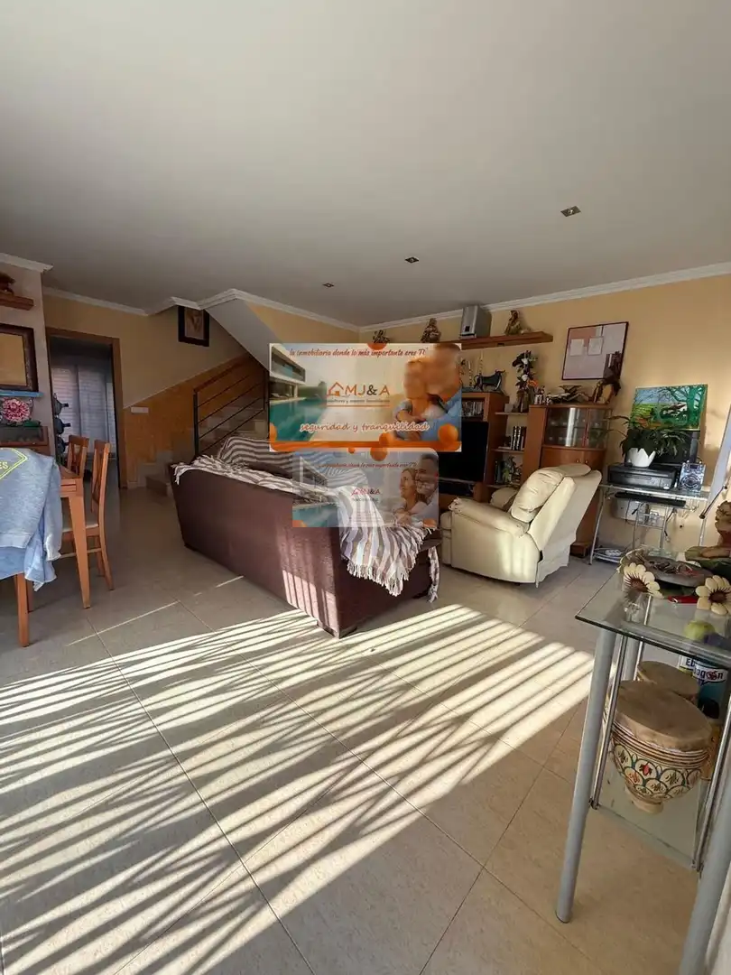 Living room of Detached homes for sale in Benicasim / Benicàssim  with Air Conditioner, Heating and Terrace