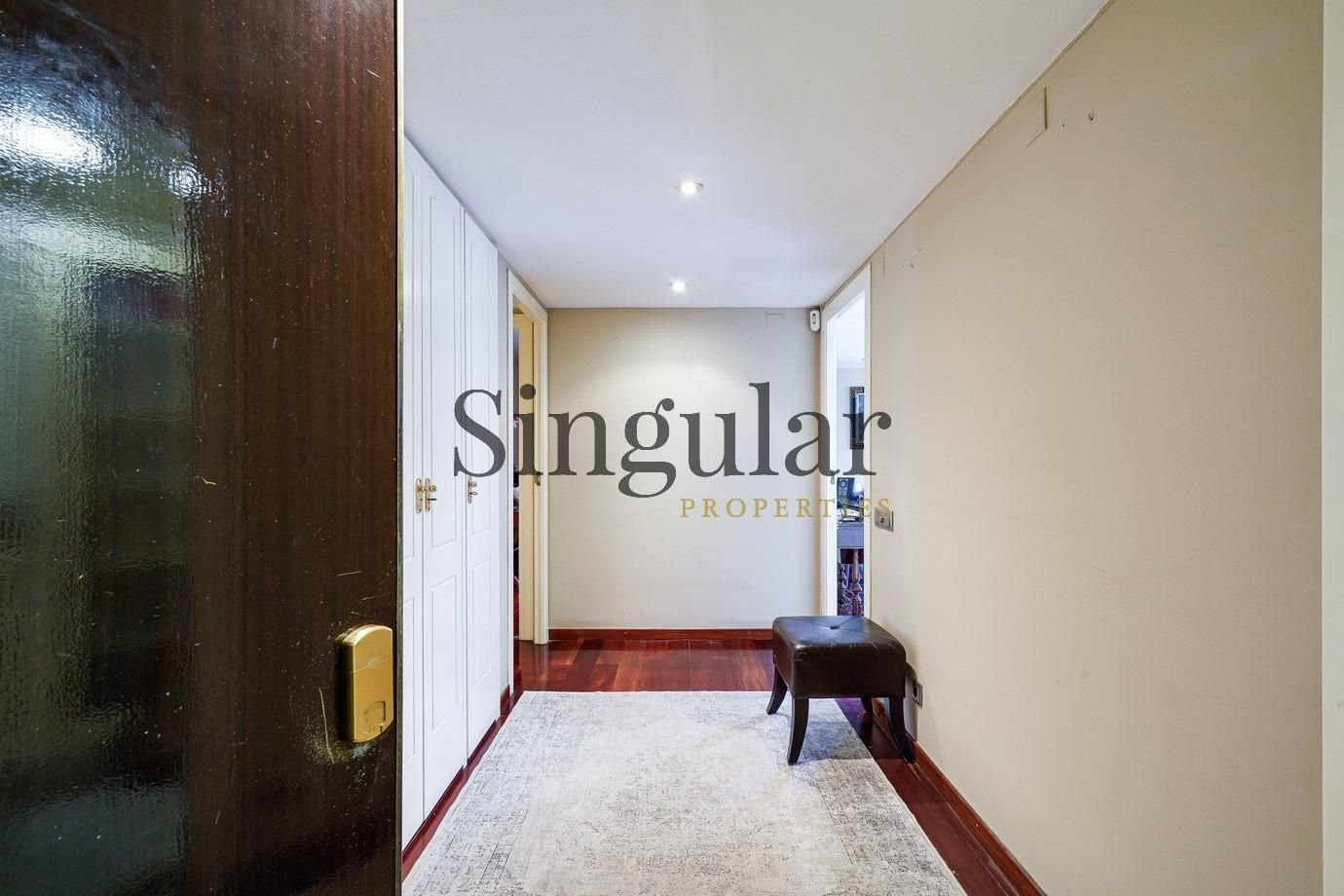Flat for sale in  Barcelona Capital  with Air Conditioner and Balcony