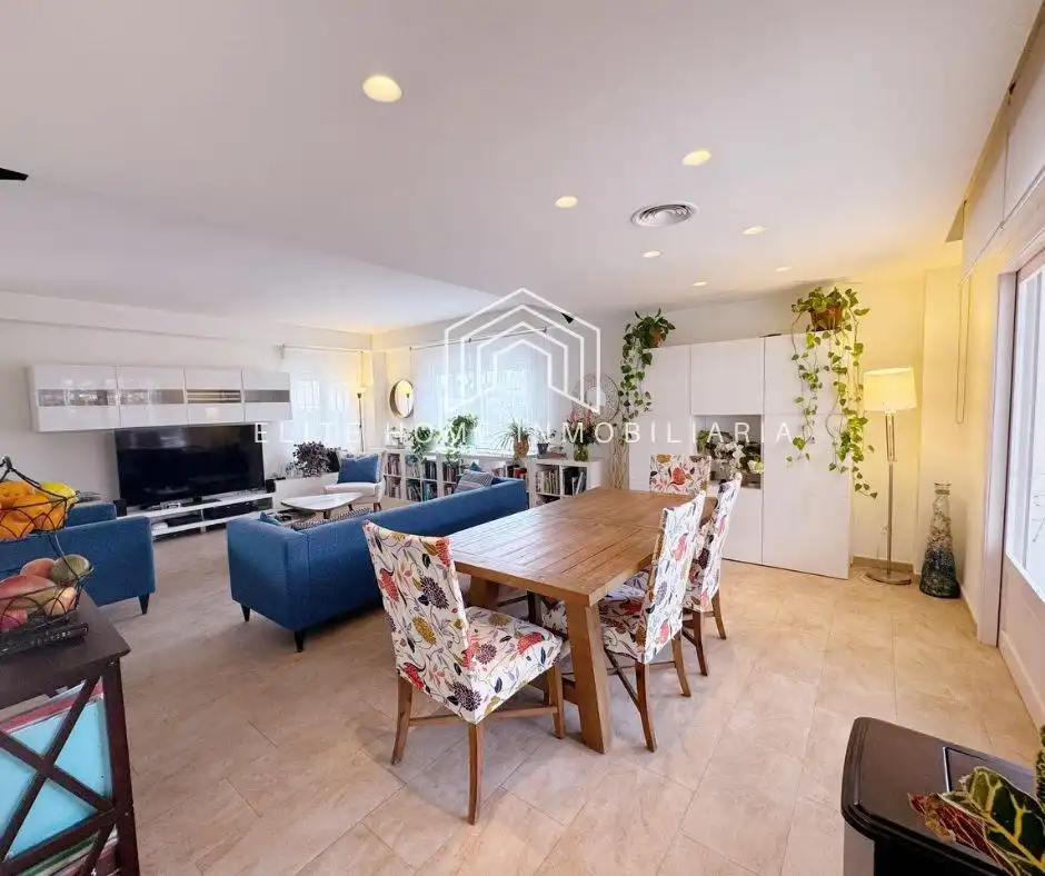 Sala de estar de Casa o chalet en venta en Benicasim / Benicàssim con Aire acondicionado, Calefacción y Jardín privado