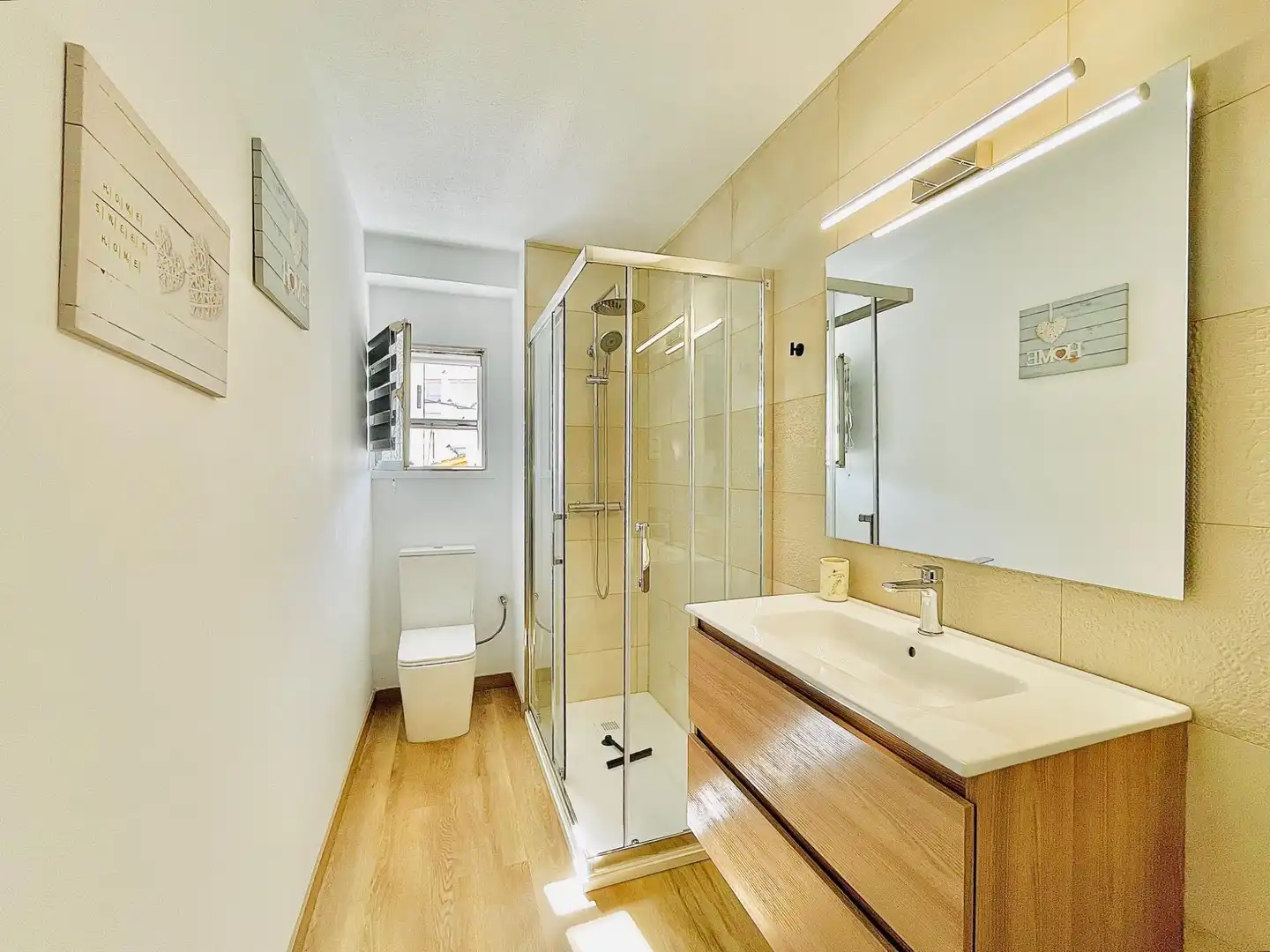Badezimmer von Wohnungen zum Verkauf in Dénia mit Klimaanlage, Heizung und Privatgarten