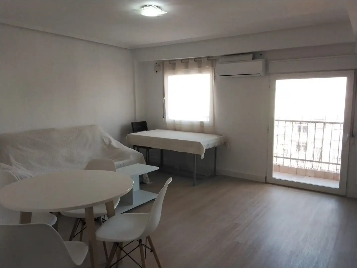 Bedroom of Flat for rent in Valencia  with Air Conditioner, Furnished and Oven
