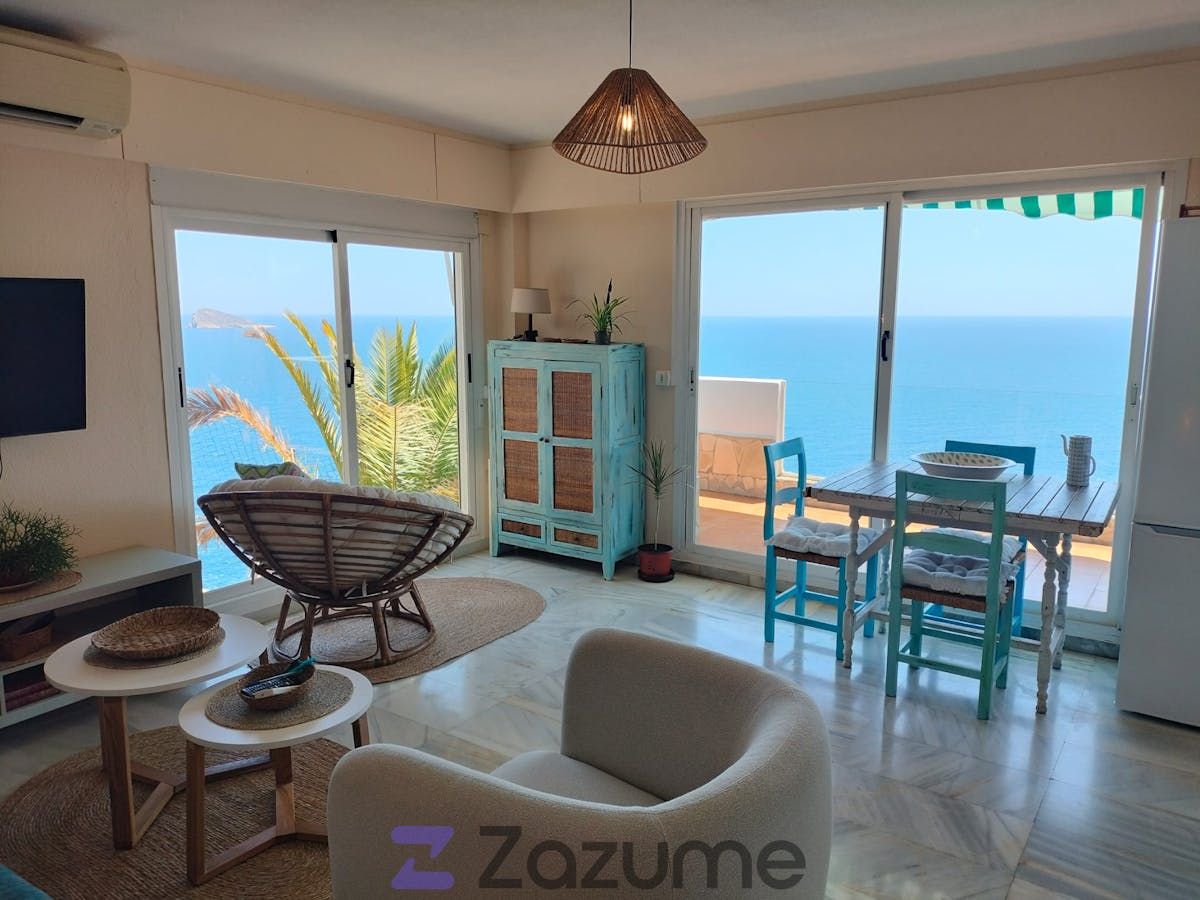 Habitación de Piso de alquiler en Benidorm con Aire acondicionado, Terraza y Amueblado