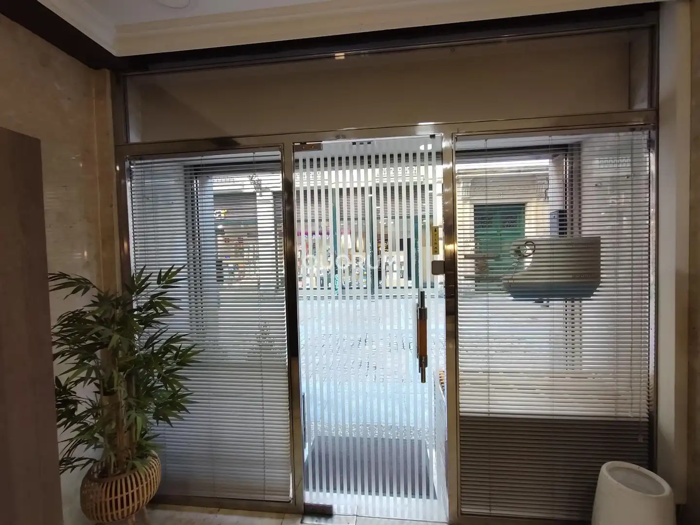 Local comercial en venta en Ibaiondo, imagen 3