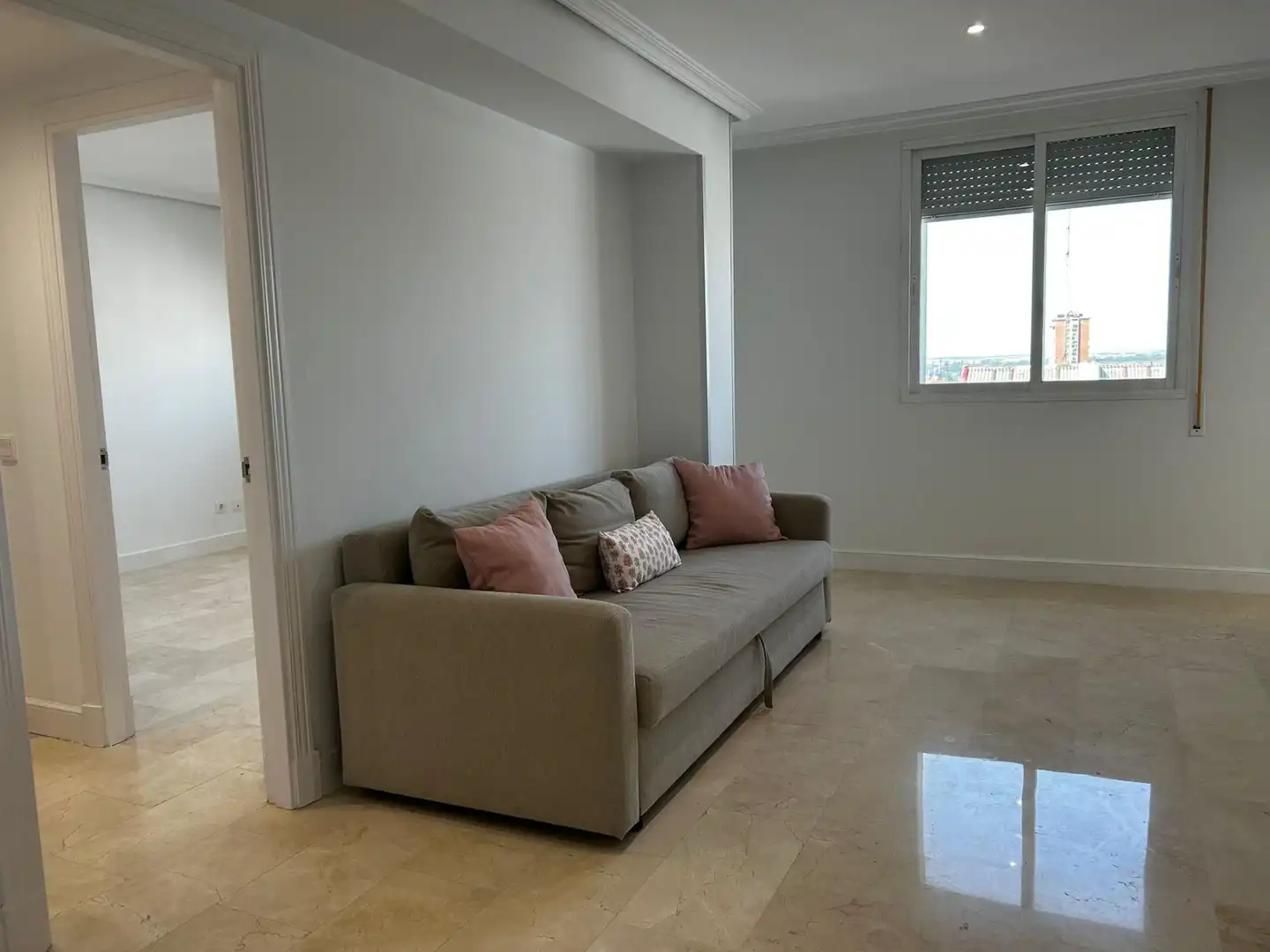 Sala de estar de Apartamento de alquiler en Madrid con Aire acondicionado y Calefacción