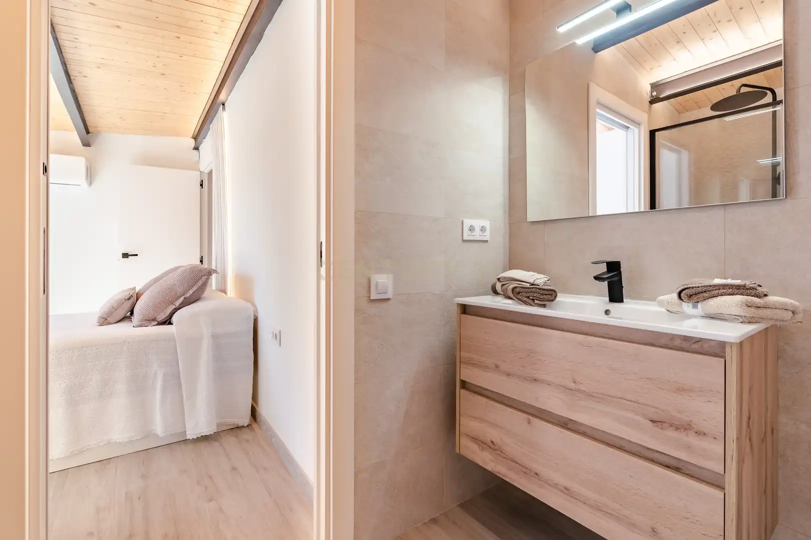 Baño de Casa o chalet en venta en Vilanova i la Geltrú con Aire acondicionado y Alarma