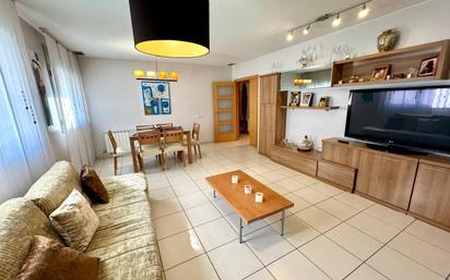 Sala d'estar de Pis en venda en Montcada i Reixac amb Aire condicionat i Balcó