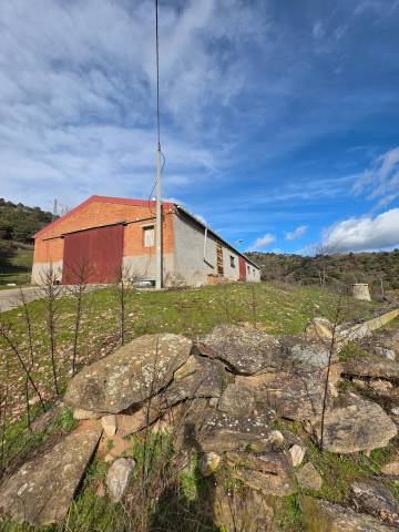 Nave industrial en Venta en Cabanillas de la Sierra