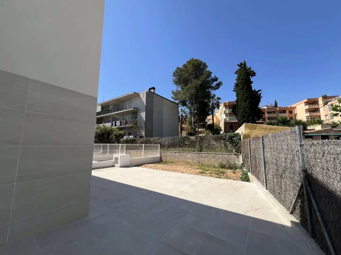 Terrasse von Einfamilien-Reihenhaus zum Verkauf in Altafulla mit Klimaanlage, Heizung und Terrasse