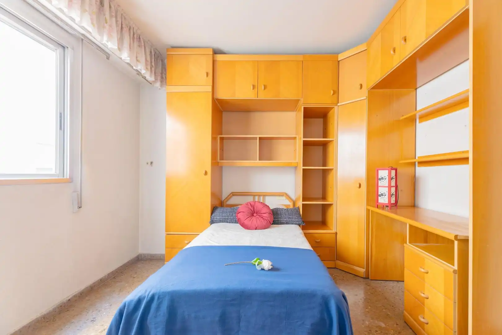 Habitación de Piso en venta en Valencia con Trastero, Balcón y Alarma