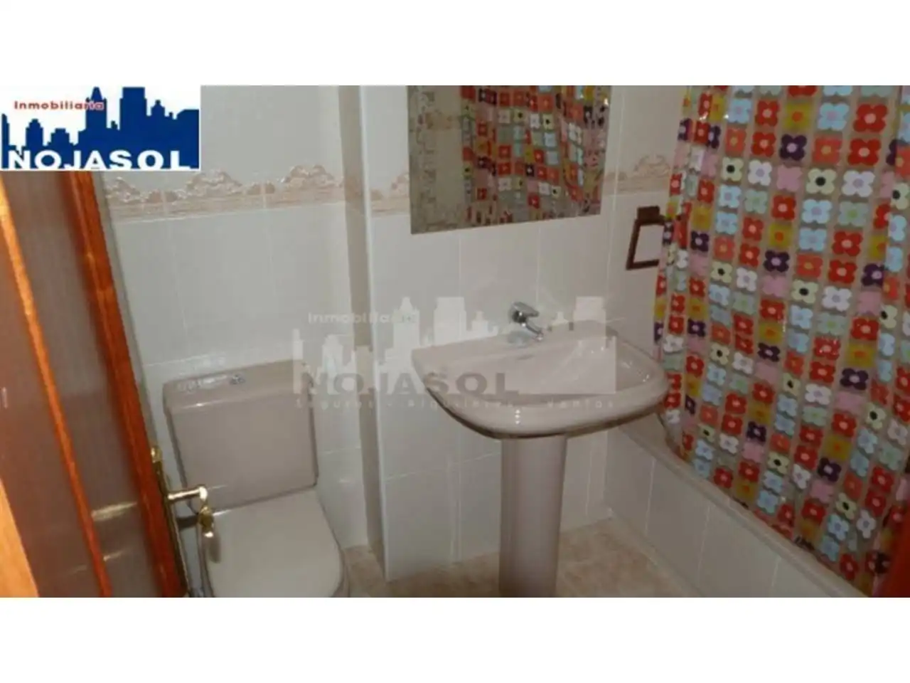 Bany de Àtic de lloguer en Noja amb Calefacció, Terrassa i Moblat