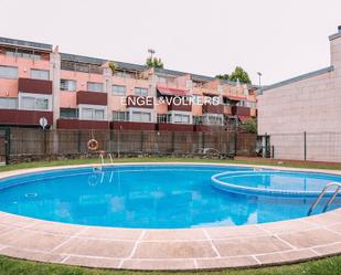 Swimming pool of Single-family semi-detached for sale in Vigo   with Terrace, Swimming Pool and Balcony