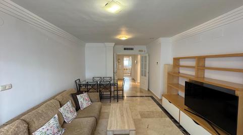 Foto 5 de Apartamento de alquiler en Río Real, Málaga