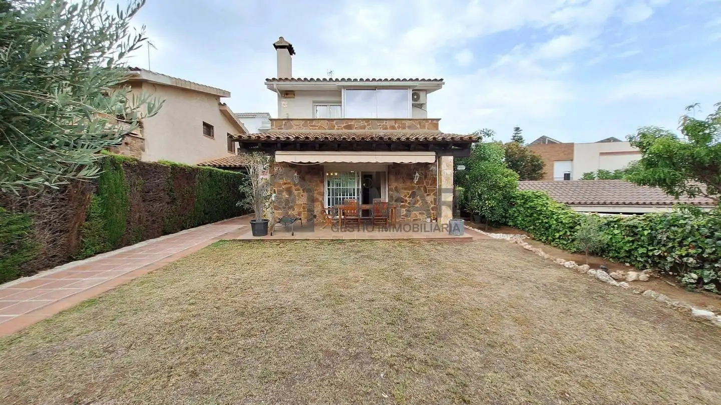Jardín de Casa o chalet en venta en Vilassar de Dalt con Aire acondicionado, Calefacción y Jardín privado