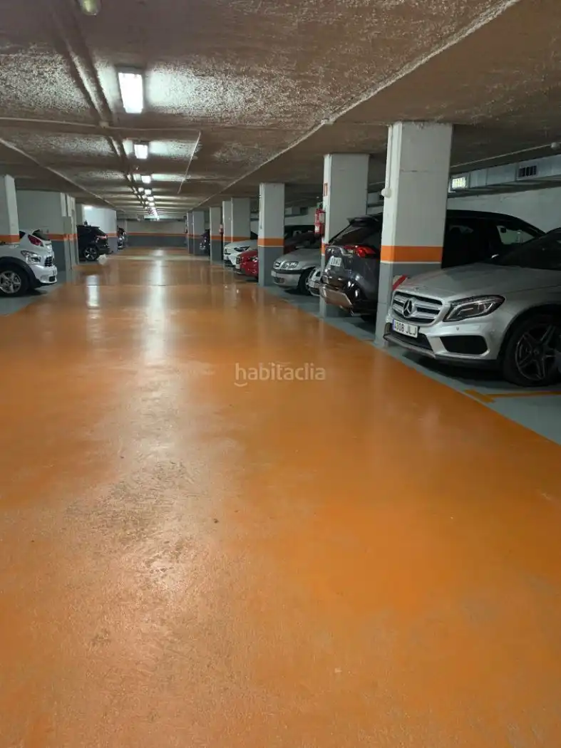 Individual to rent in Carrer de Sant Oleguer 121