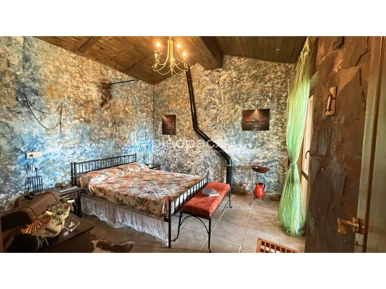 Dormitori de Casa o xalet en venda en Undués de Lerda amb Calefacció, Jardí privat i Parquet