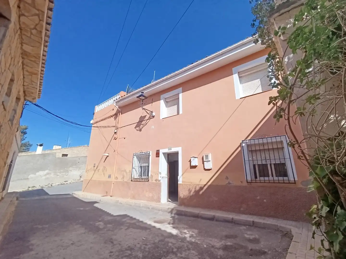 Vista exterior de Casa o xalet en venda en Villajoyosa / La Vila Joiosa amb Terrassa, Traster i Moblat