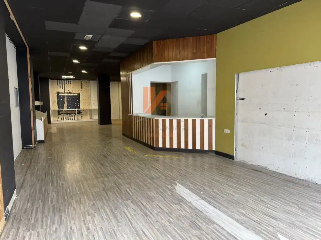 Local comercial de lloguer a Avenida Rosalia Castro 25, imagen 9