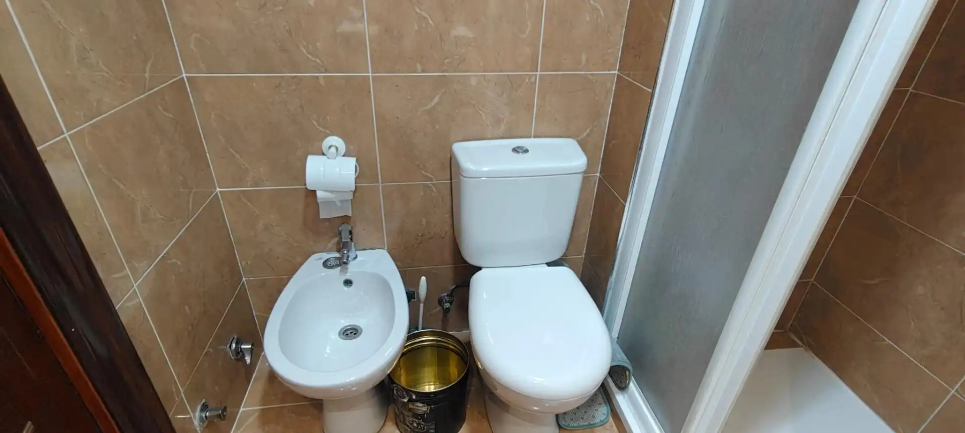 Bany de Pis de lloguer en Granada amb Aire condicionat, Moblat i Balcó