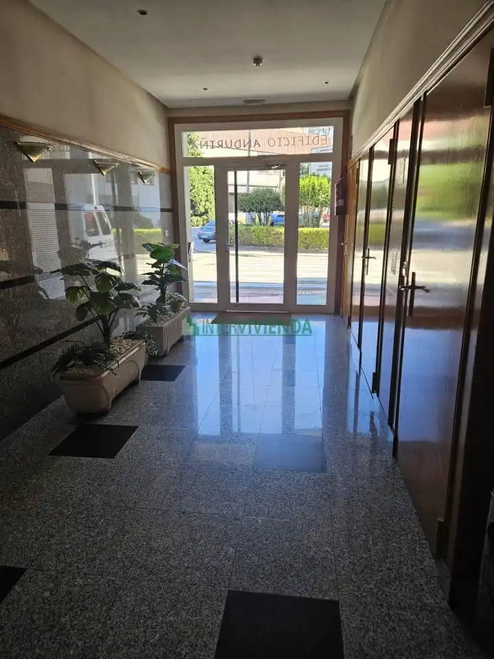 Piso de alquiler en Vigo  con Calefacción, Parquet y Terraza