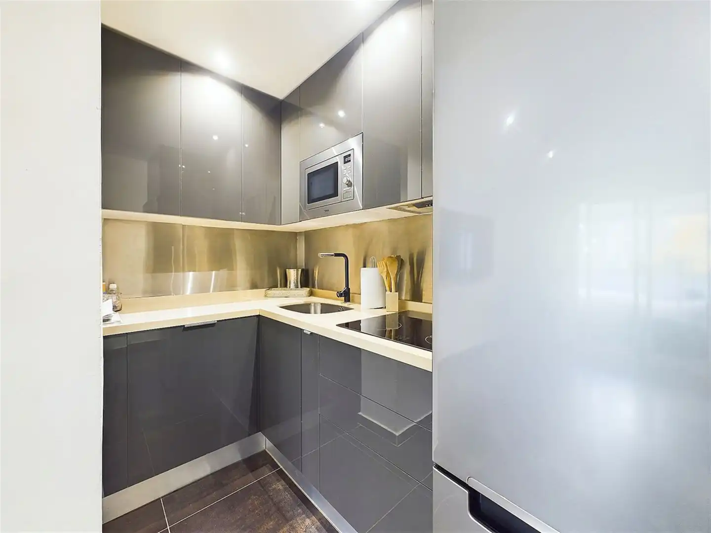 Cuina de Apartament en venda en Estepona amb Aire condicionat i Terrassa