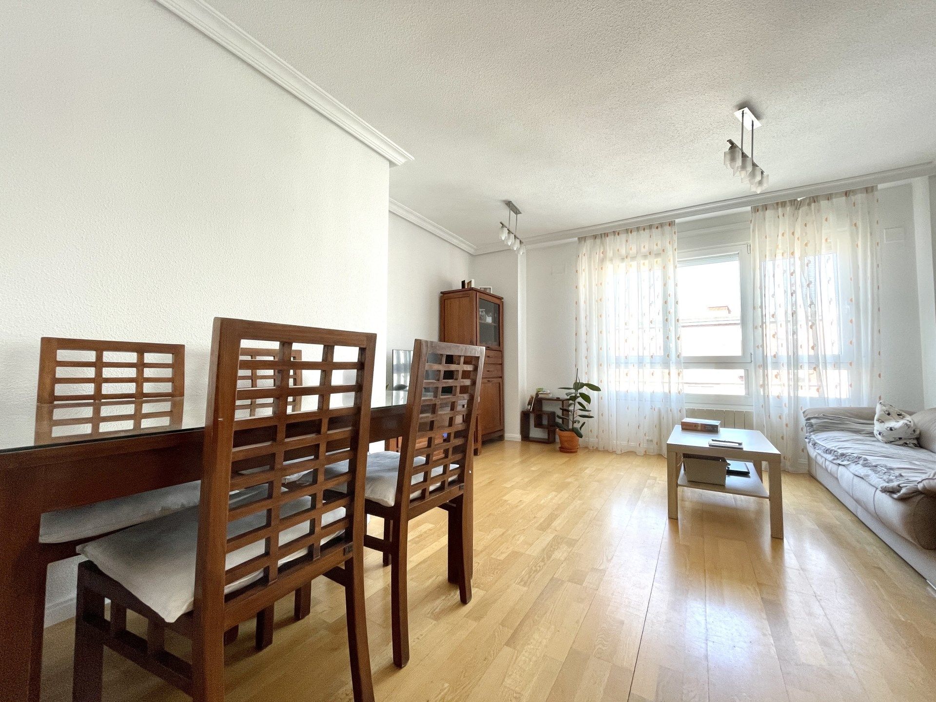 Piso de alquiler en ESTRELLA  POLAR, Parla Este