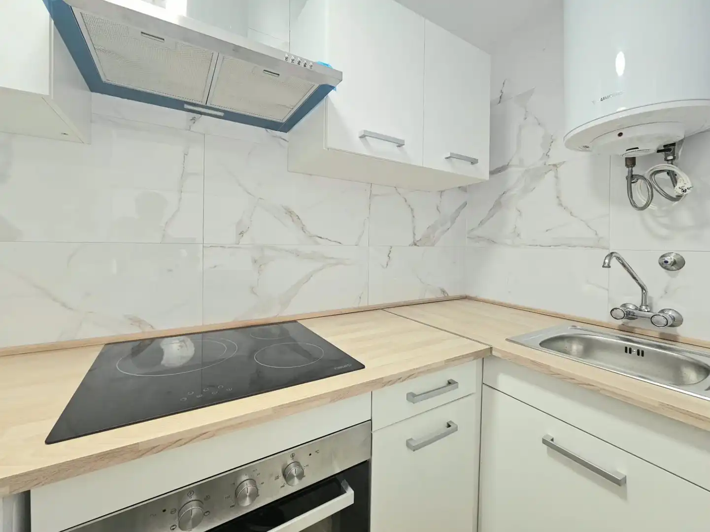 Cocina de Apartamento en venta en Torrevieja con Aire acondicionado