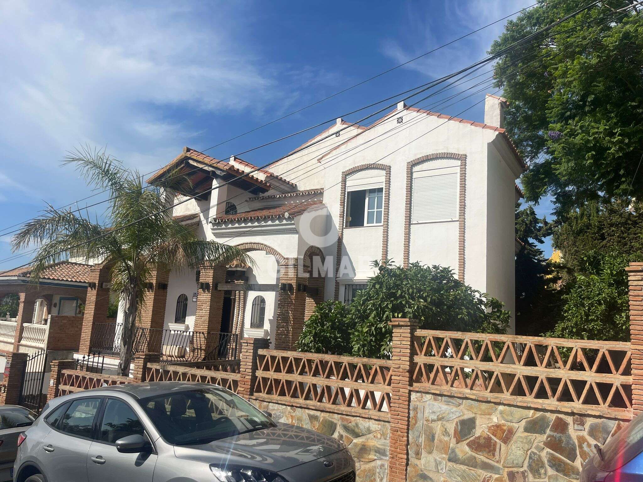 Vista exterior de Casa o xalet en venda en Benalmádena amb Calefacció, Jardí privat i Piscina