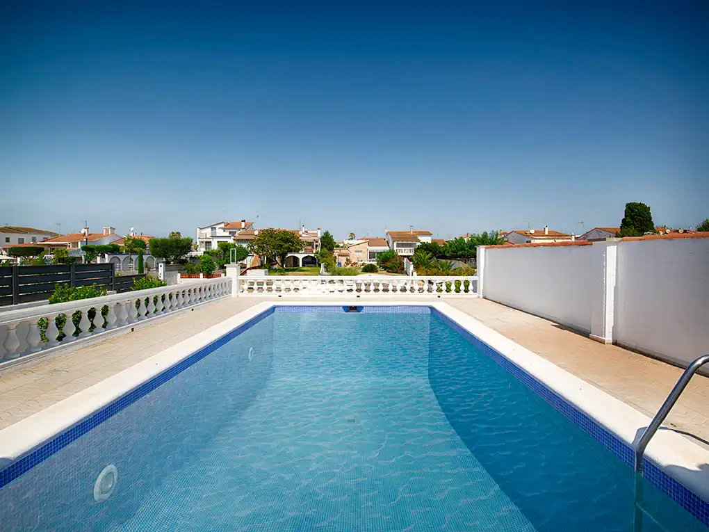 Casa con piscina en venta en Carrer Noguera, imagen 7