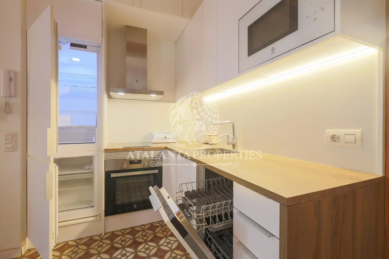Appartamento con terrazza in affitto a Carrer PEU DE LA CREU, imagen 18