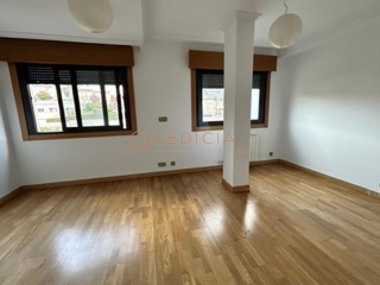 Bedroom of Study for sale in Vigo   with Heating and Storage room