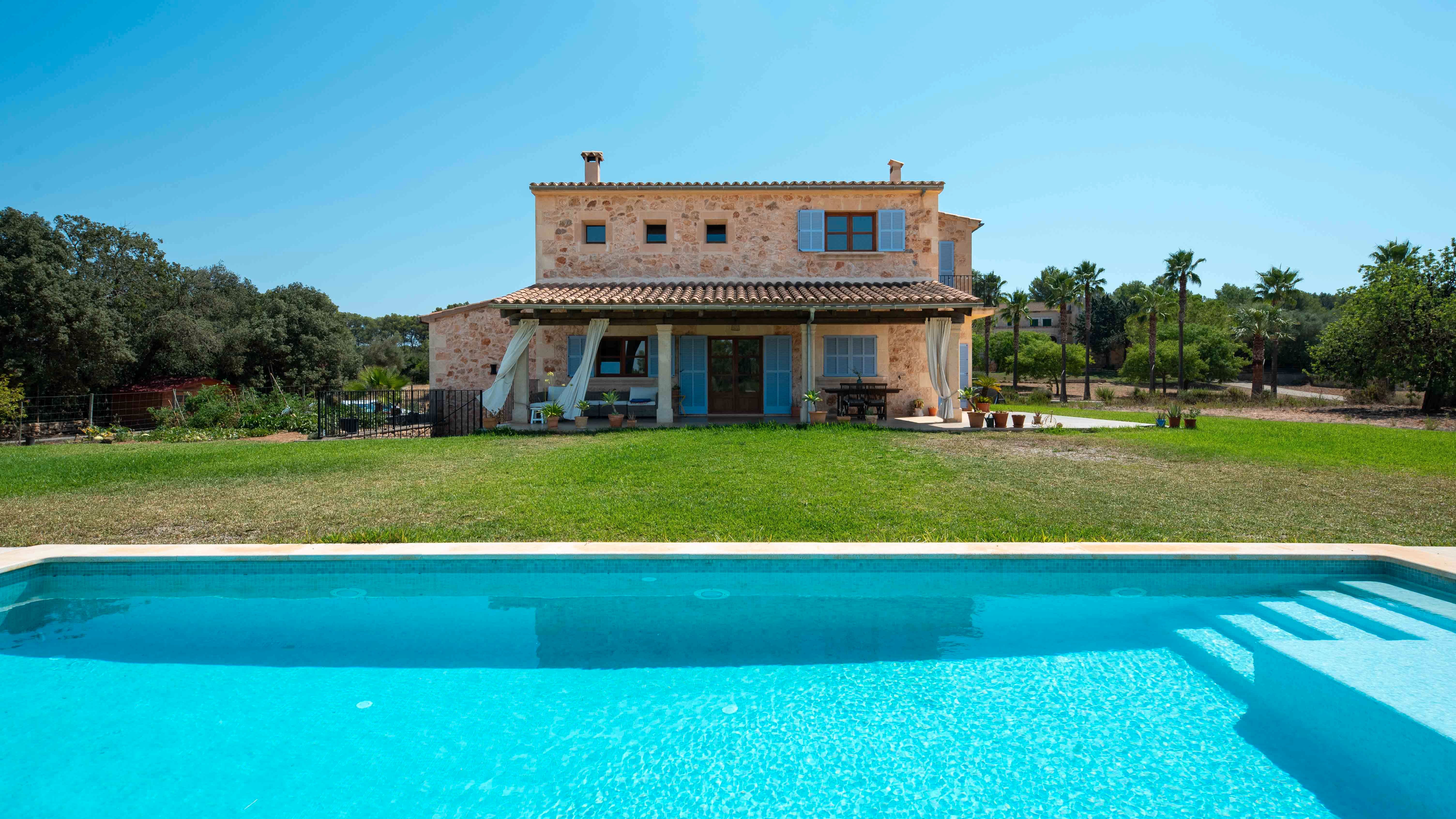 Vista exterior de Finca rústica en venda en Algaida amb Piscina i Moblat