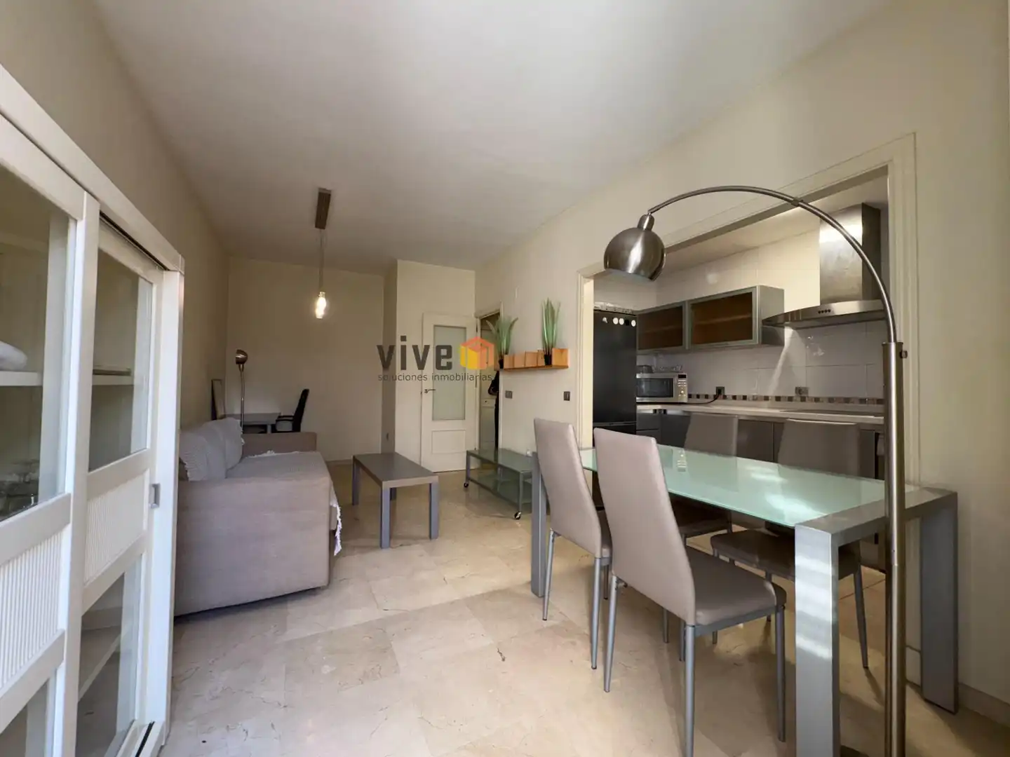 Vista exterior de Apartament de lloguer en San Juan de Aznalfarache amb Aire condicionat, Terrassa i Moblat