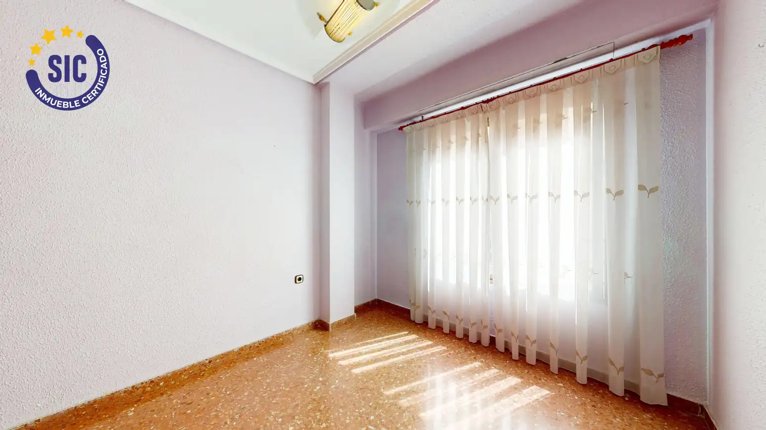 Bedroom of Flat for sale in Torrent  with Balcony